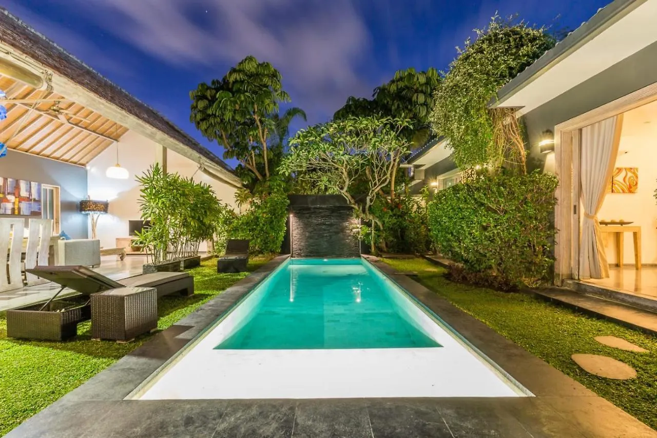 Villa Nuri Merah 2 Seminyak